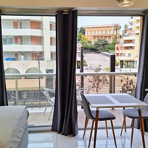 Appartement Nice: Agréable Studio Très Proche De La Plage